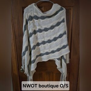NWOT Boutique Fringe Knit Poncho